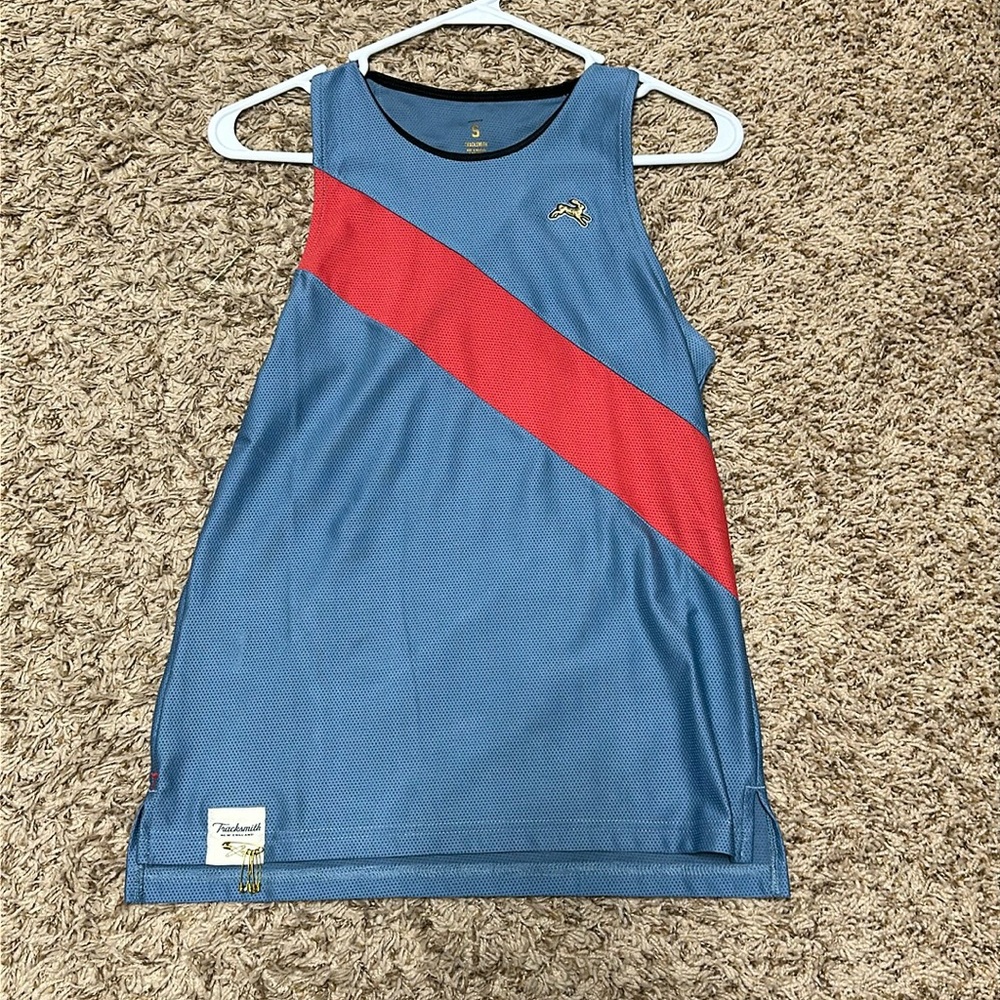 Tracksmith NWOT singlet- iconic!